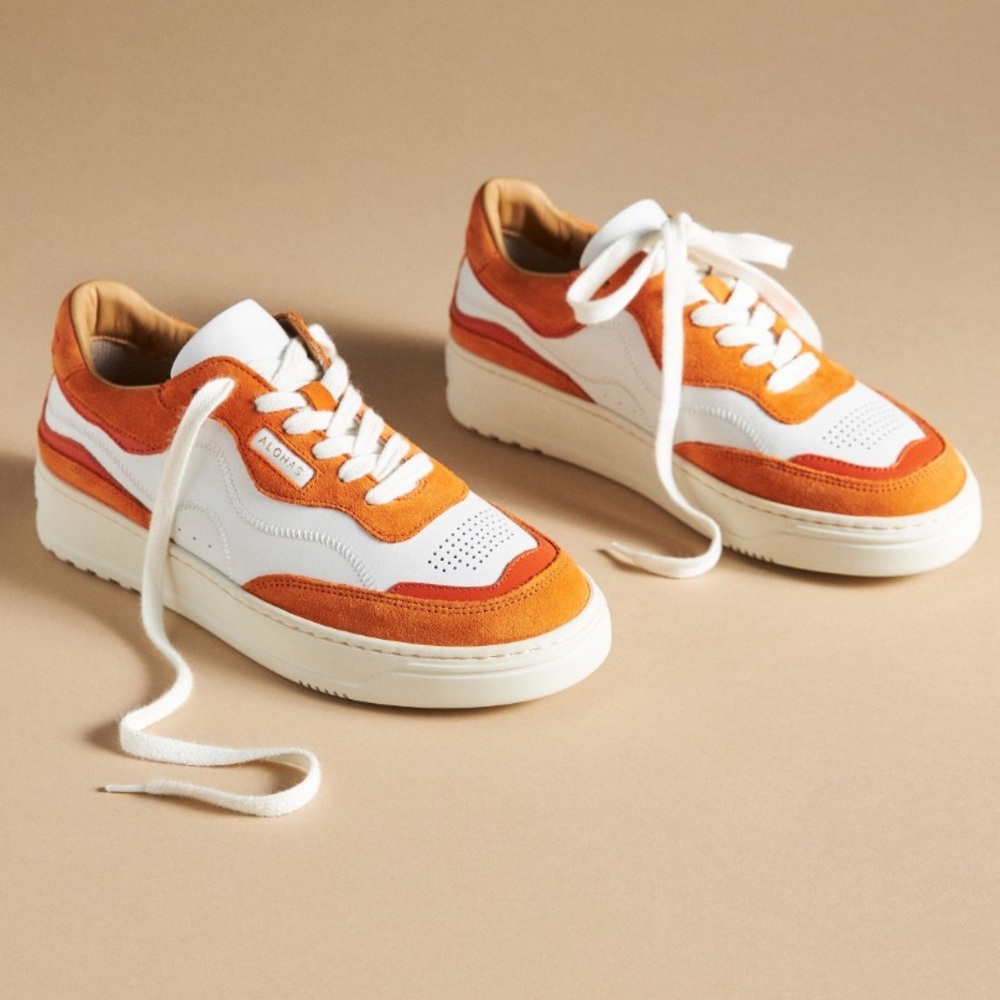 Alohas Low-Top Sneakers